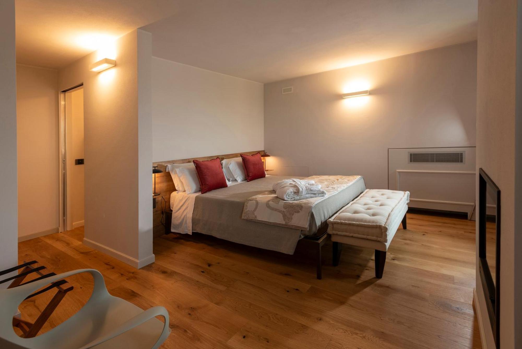 ラ・モッラ Antica Dimora Dosio Bed & Breakfast エクステリア 写真