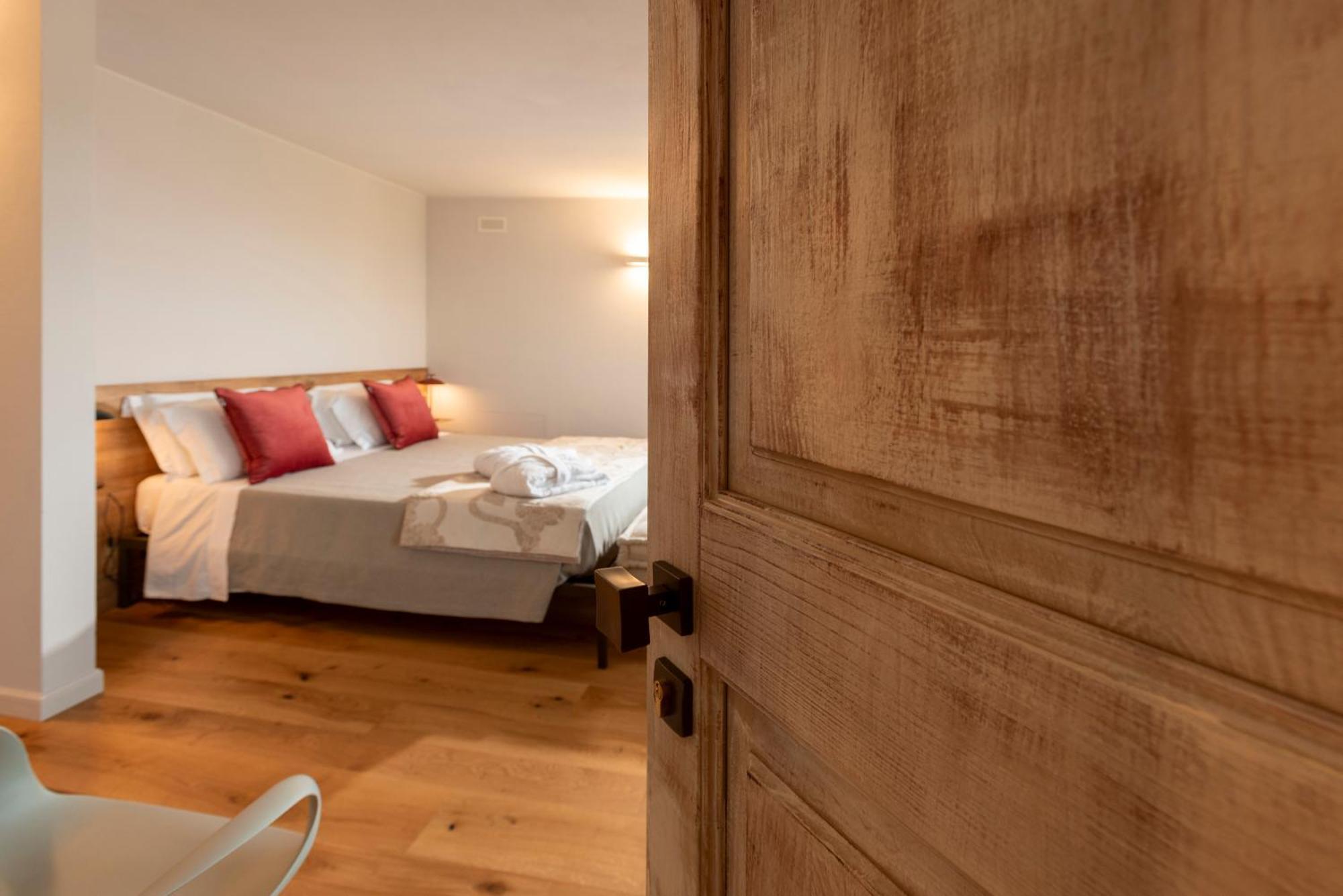 ラ・モッラ Antica Dimora Dosio Bed & Breakfast エクステリア 写真